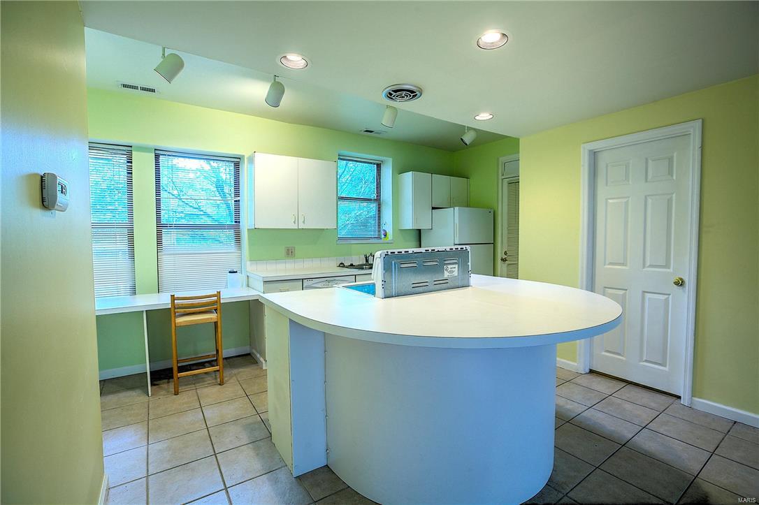 Dorris Place Add - Residential Income