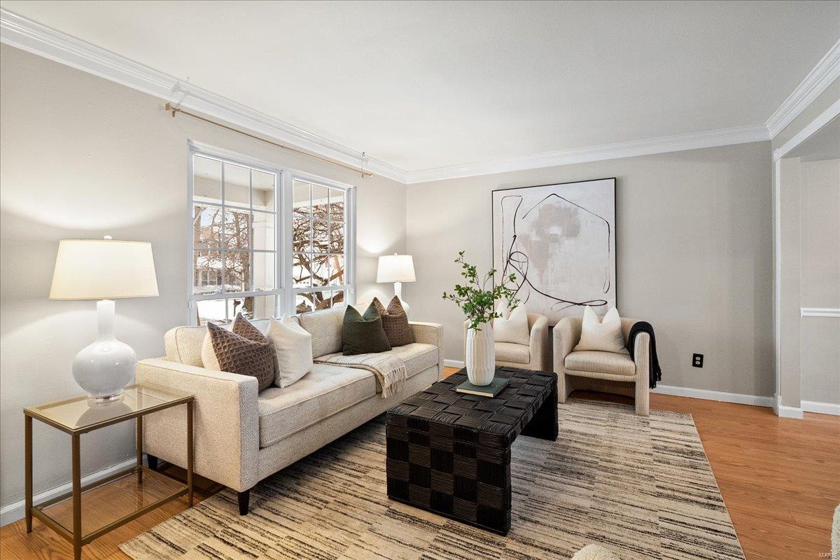 Ballwin, Missouri 63021, United States, 5 Bedrooms Bedrooms, ,3 BathroomsBathrooms,Residential,Pending,77619