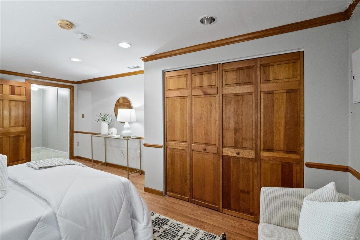 Ballwin, Missouri 63021, United States, 5 Bedrooms Bedrooms, ,3 BathroomsBathrooms,Residential,Pending,77619