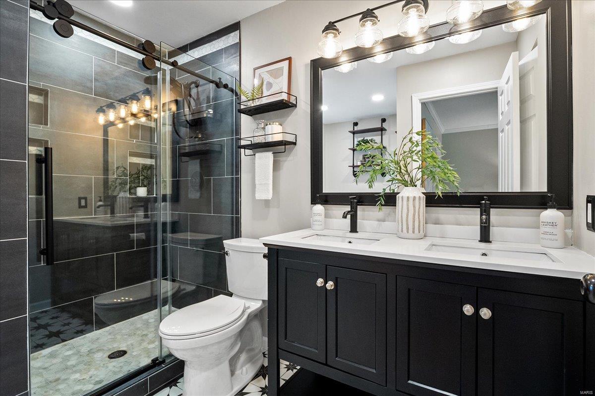 Ballwin, Missouri 63021, United States, 5 Bedrooms Bedrooms, ,3 BathroomsBathrooms,Residential,Pending,77619