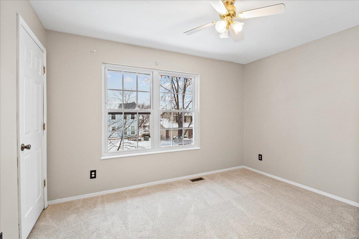 Ballwin, Missouri 63021, United States, 5 Bedrooms Bedrooms, ,3 BathroomsBathrooms,Residential,Pending,77619