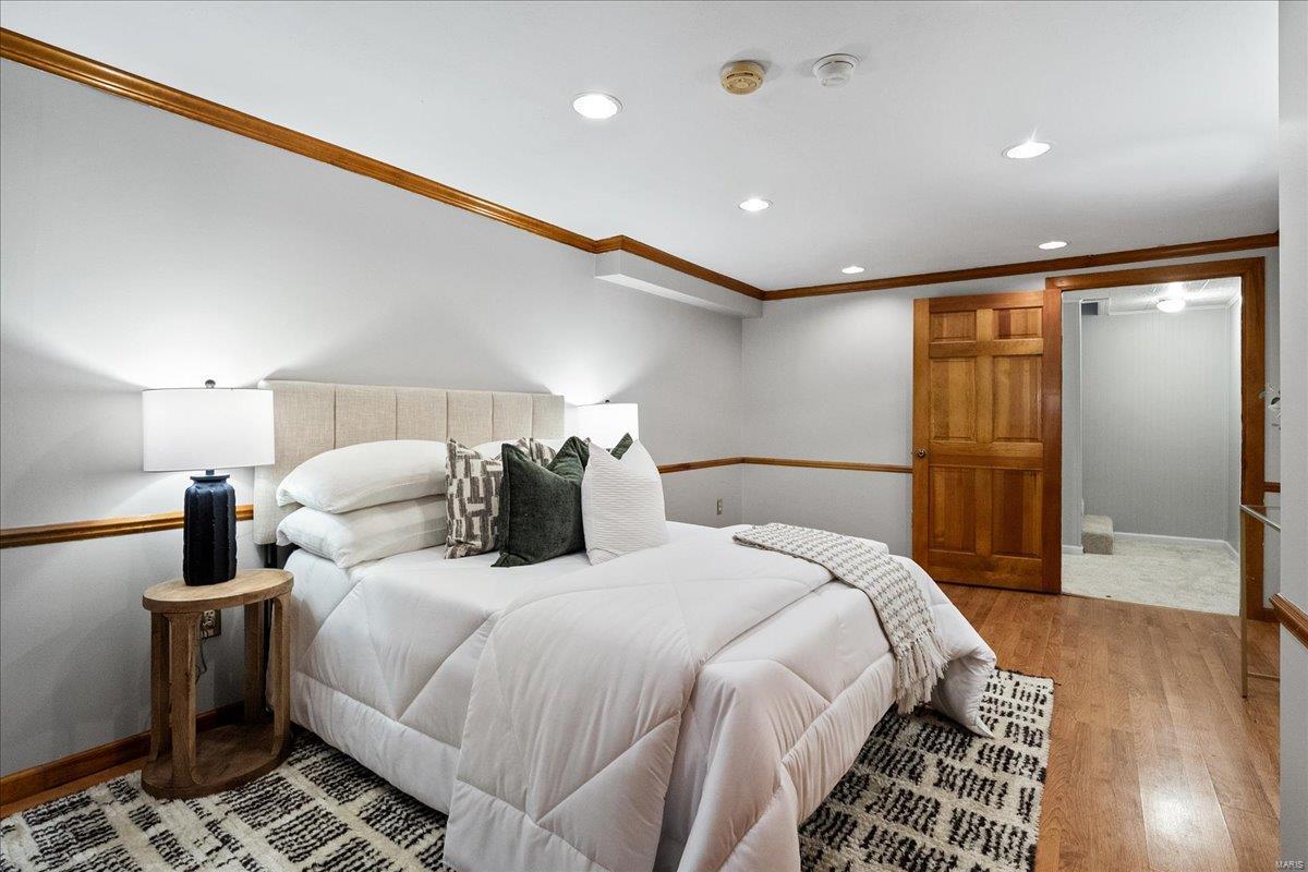 Ballwin, Missouri 63021, United States, 5 Bedrooms Bedrooms, ,3 BathroomsBathrooms,Residential,Pending,77619