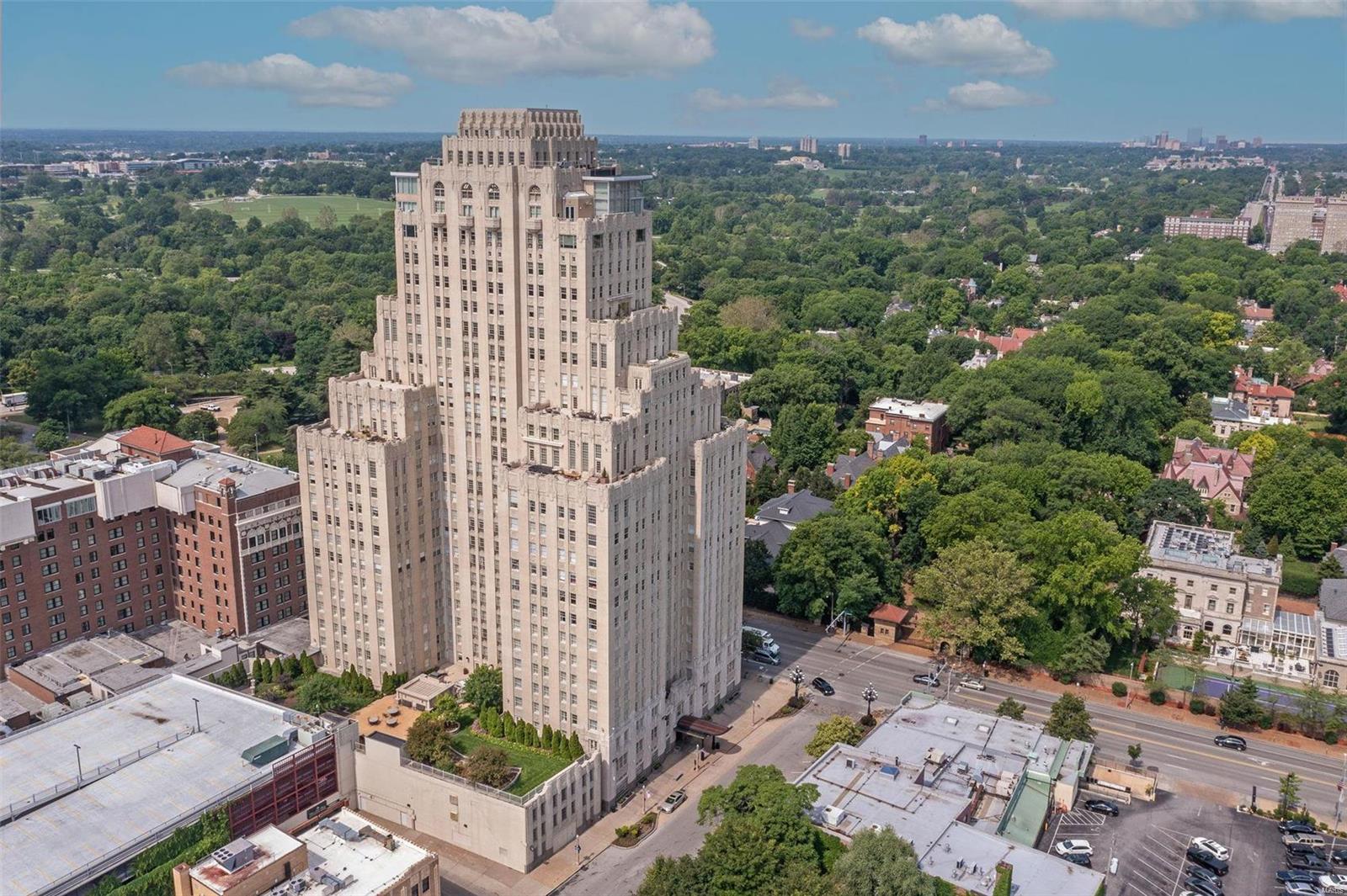 Park Plaza Residential Condo - Residential