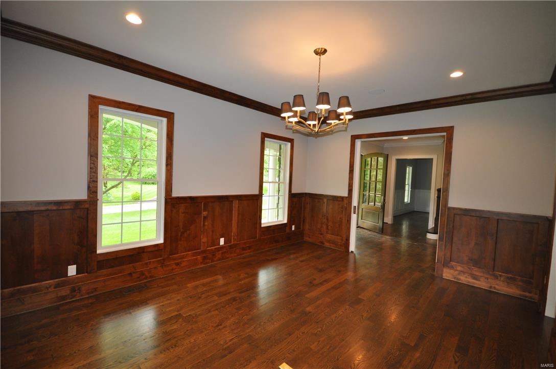 Ladue Manor - Residential