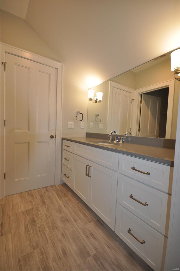 Ladue Manor - Residential