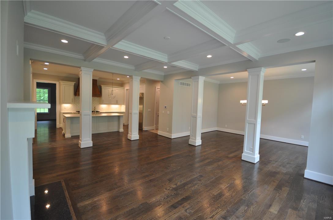 Ladue Manor - Residential