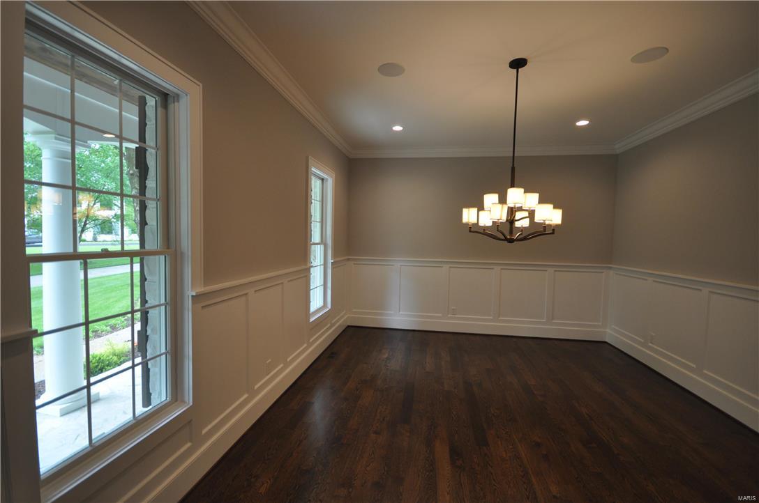 Ladue Manor - Residential