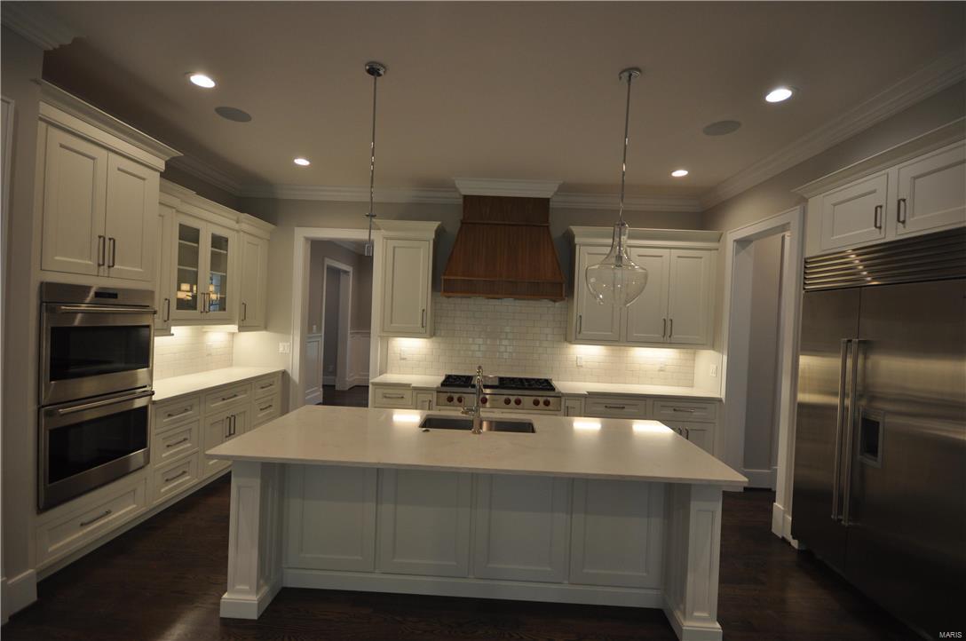 Ladue Manor - Residential