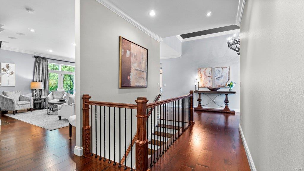 Windwood Lake Estate - Residential