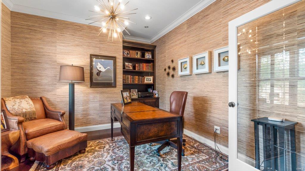 Windwood Lake Estate - Residential