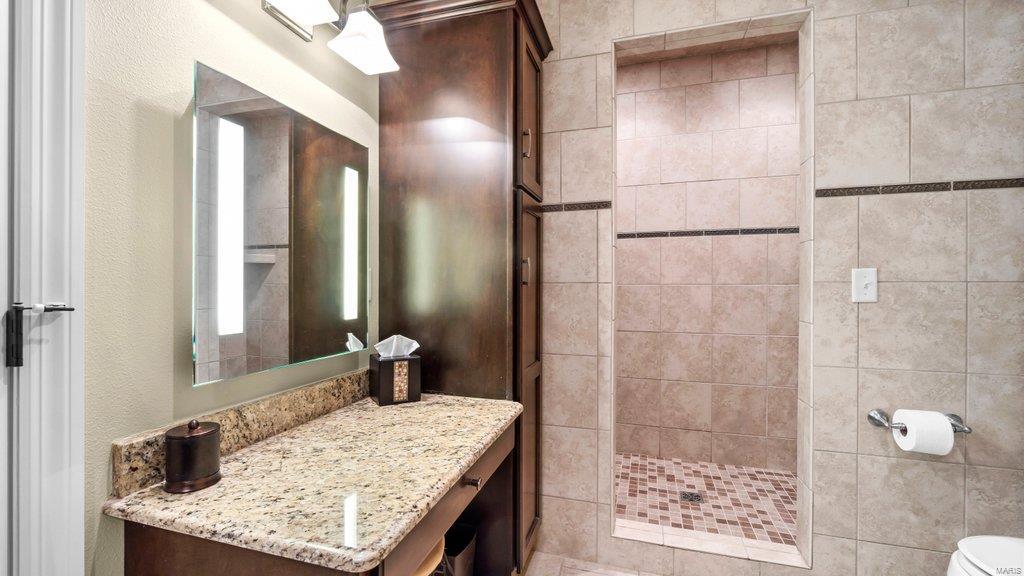 Windwood Lake Estate - Residential