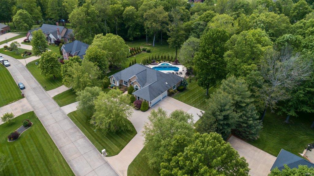 Windwood Lake Estate - Residential