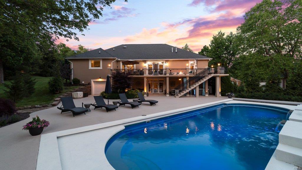 Windwood Lake Estate - Residential