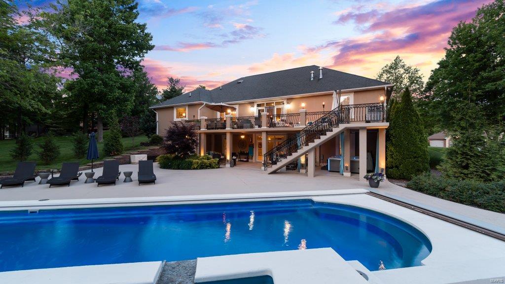 Windwood Lake Estate - Residential