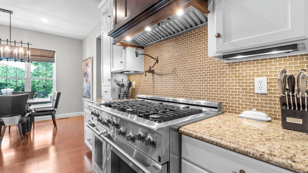 Windwood Lake Estate - Residential