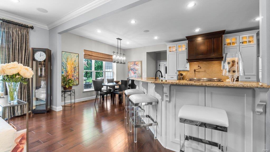 Windwood Lake Estate - Residential