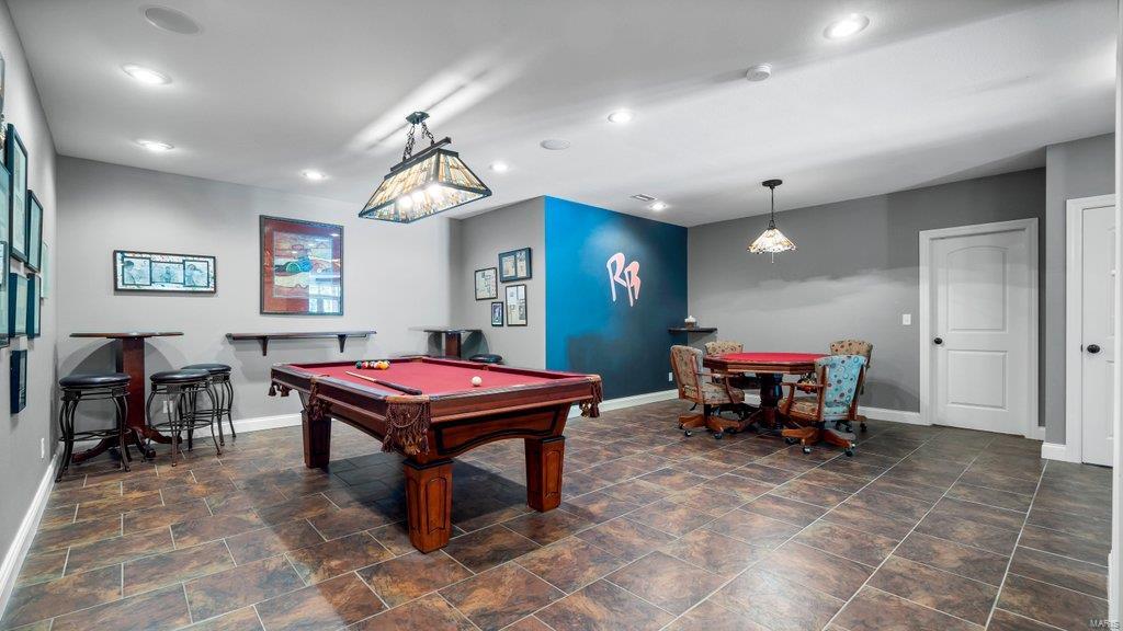 Windwood Lake Estate - Residential