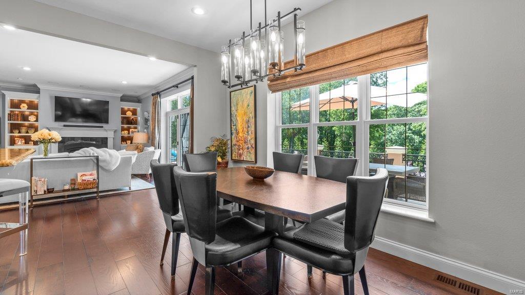 Windwood Lake Estate - Residential