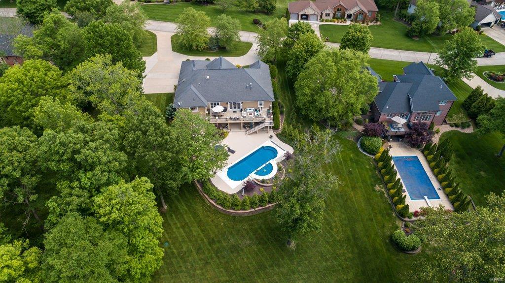 Windwood Lake Estate - Residential