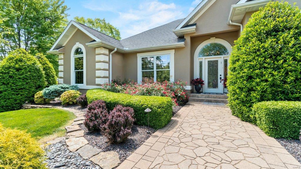 Windwood Lake Estate - Residential