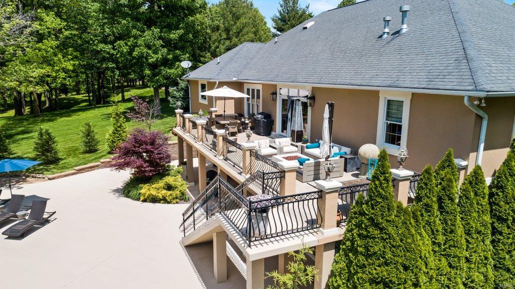 Windwood Lake Estate - Residential