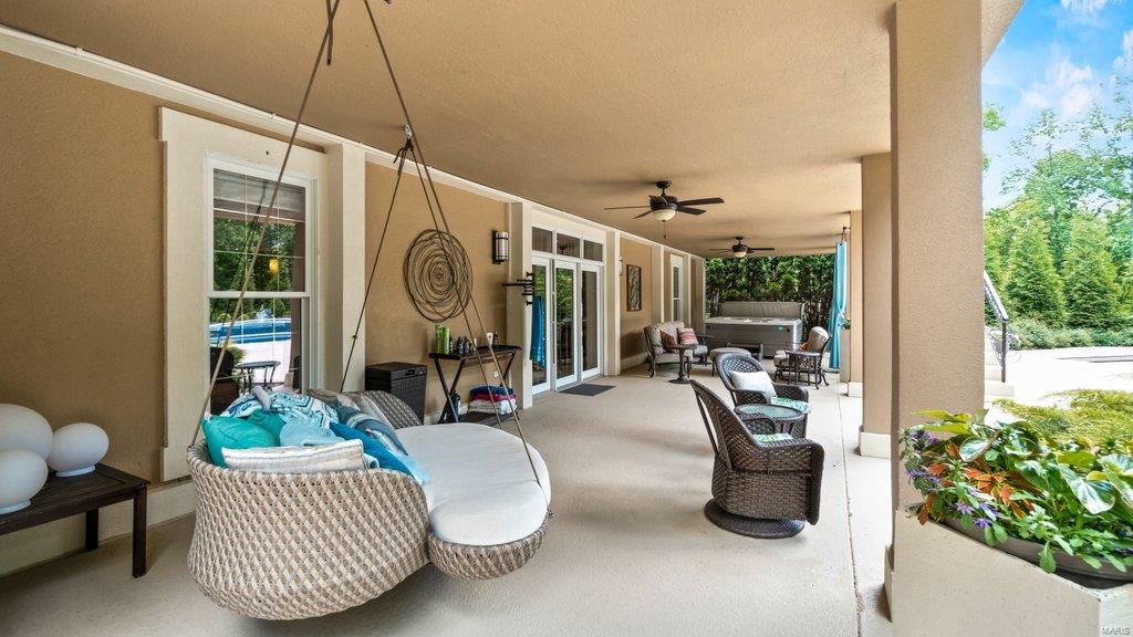 Windwood Lake Estate - Residential