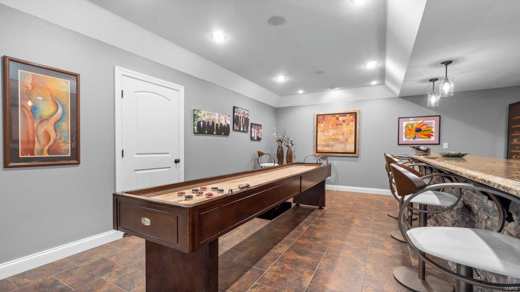 Windwood Lake Estate - Residential