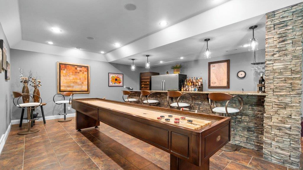 Windwood Lake Estate - Residential