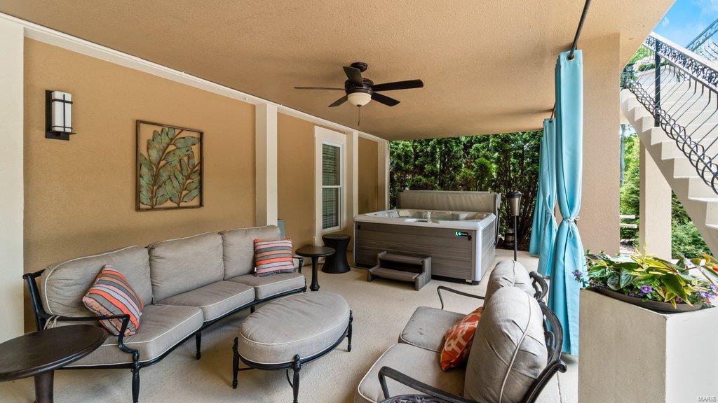 Windwood Lake Estate - Residential