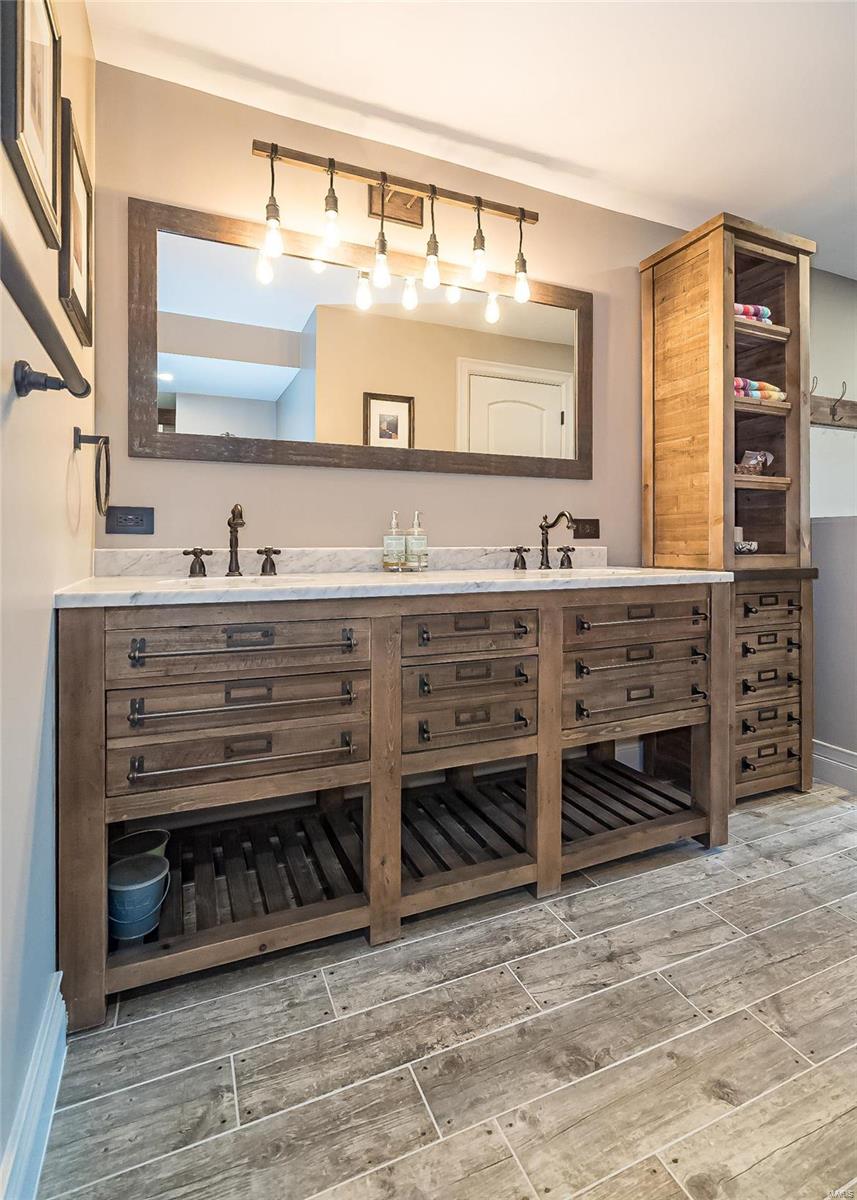 Chesterfield Lakes - Residential