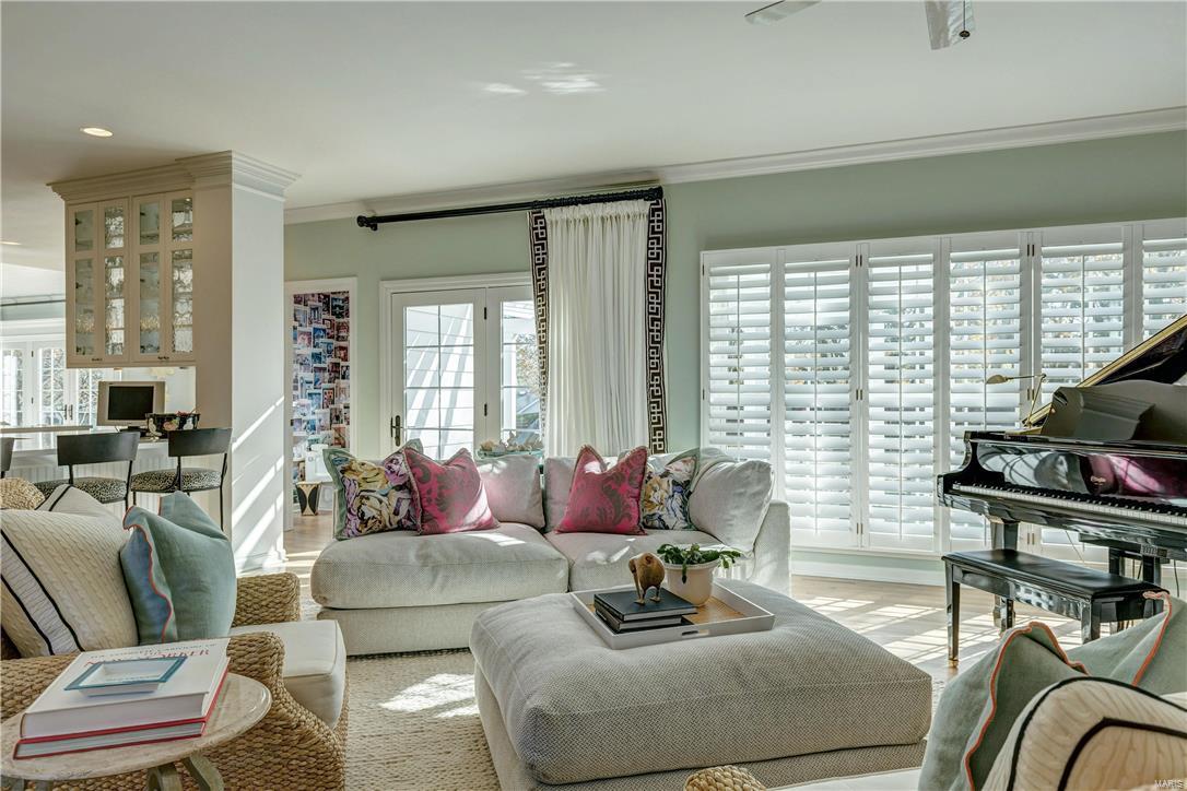 Manors Of Town & Country Bristol - Residential