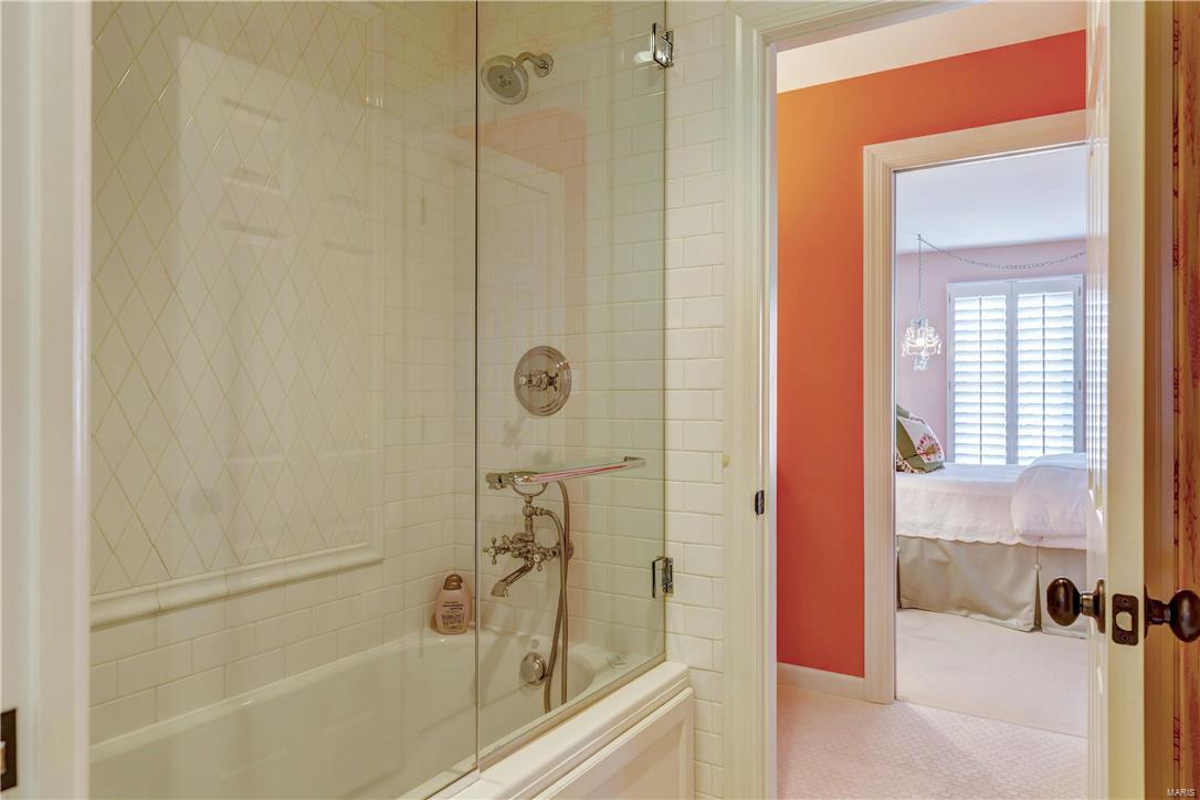 Manors Of Town & Country Bristol - Residential