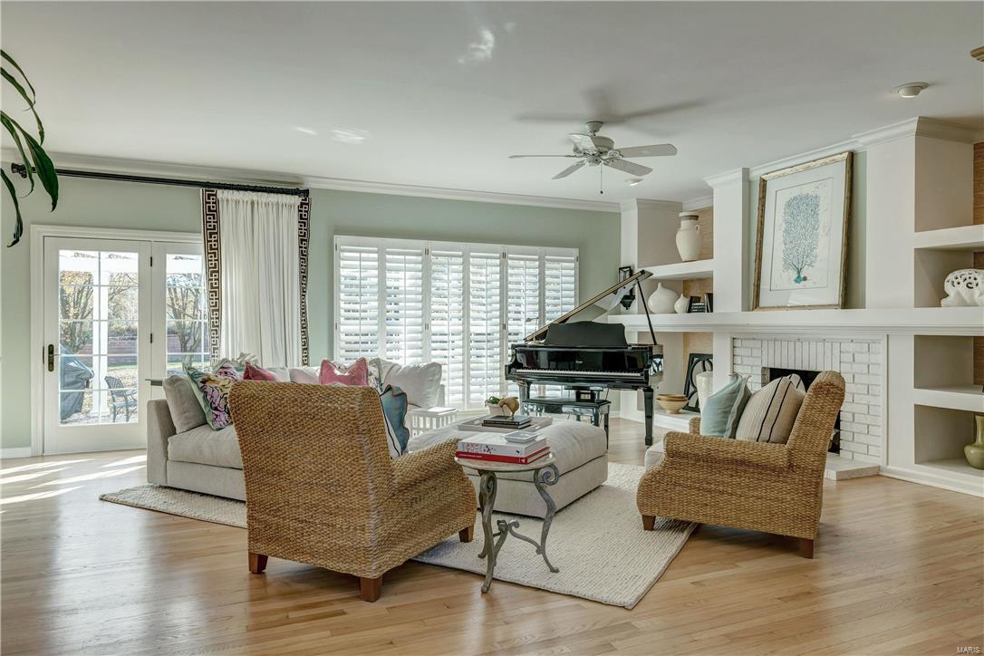 Manors Of Town & Country Bristol - Residential