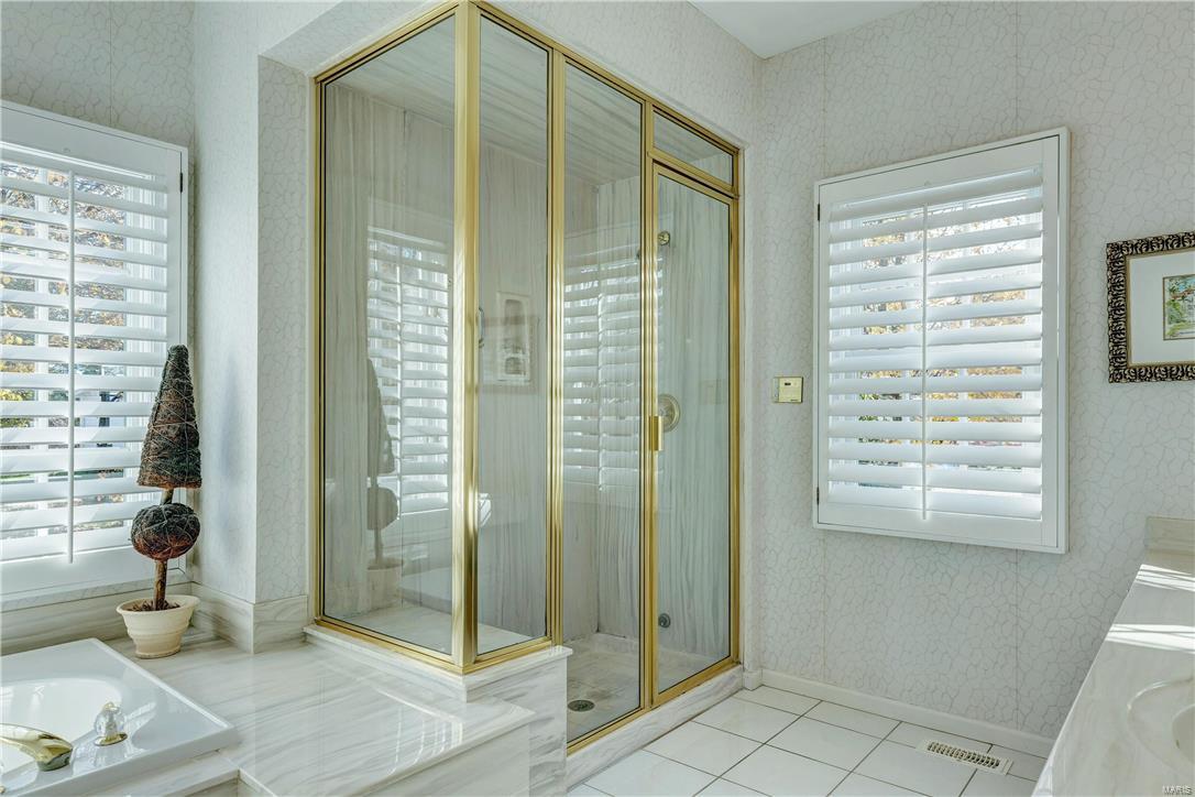 Manors Of Town & Country Bristol - Residential