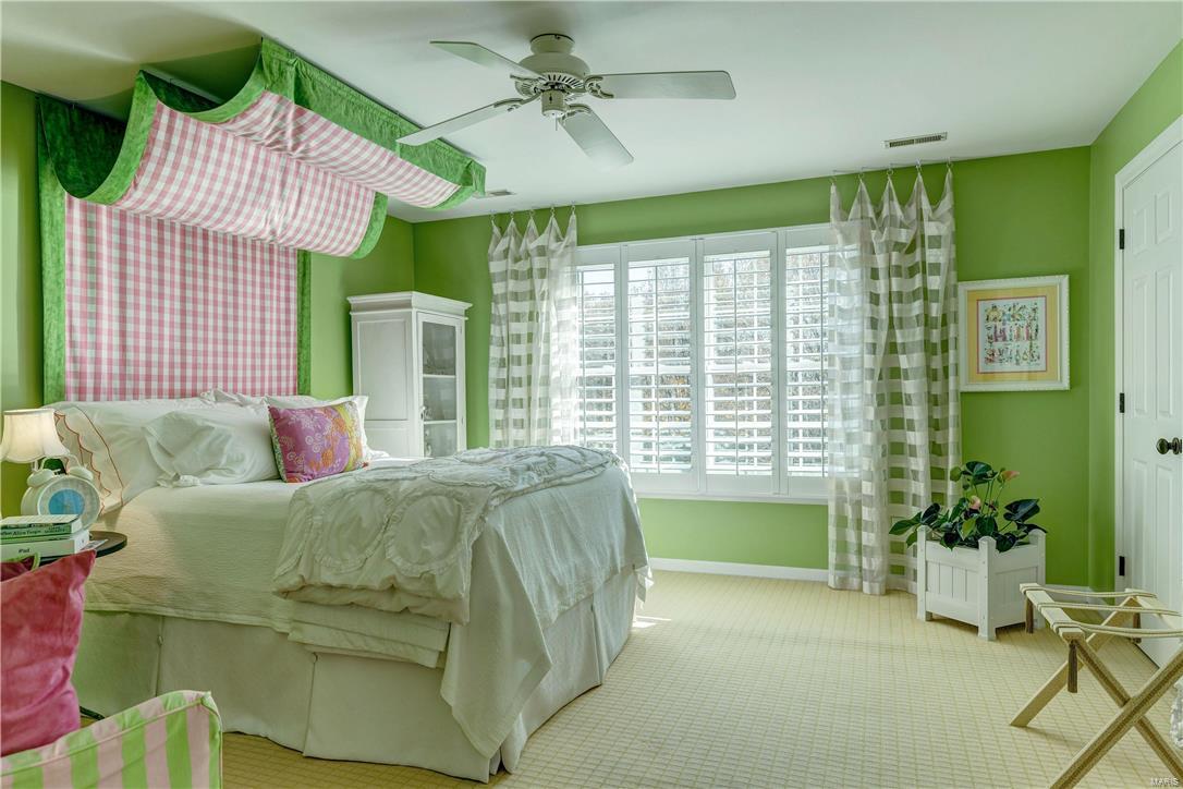 Manors Of Town & Country Bristol - Residential