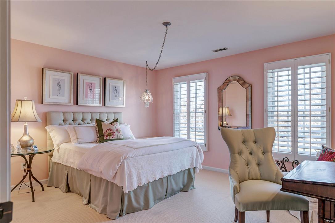 Manors Of Town & Country Bristol - Residential