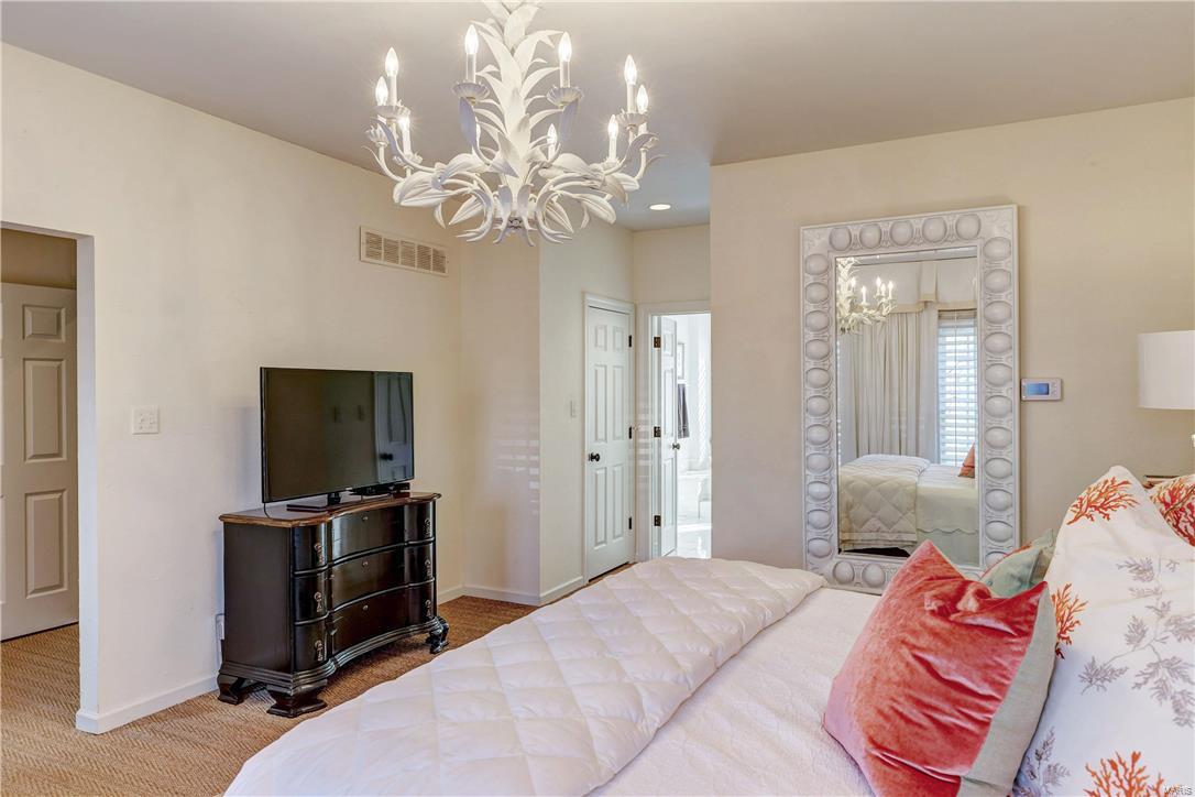 Manors Of Town & Country Bristol - Residential