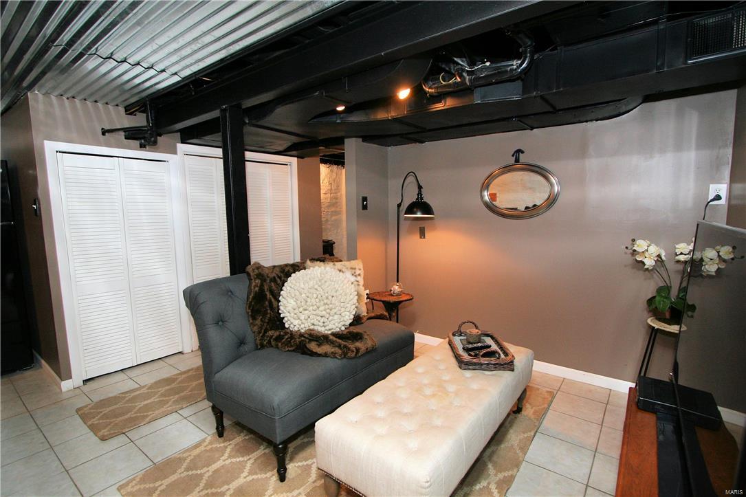 St. Louis Hills - Residential
