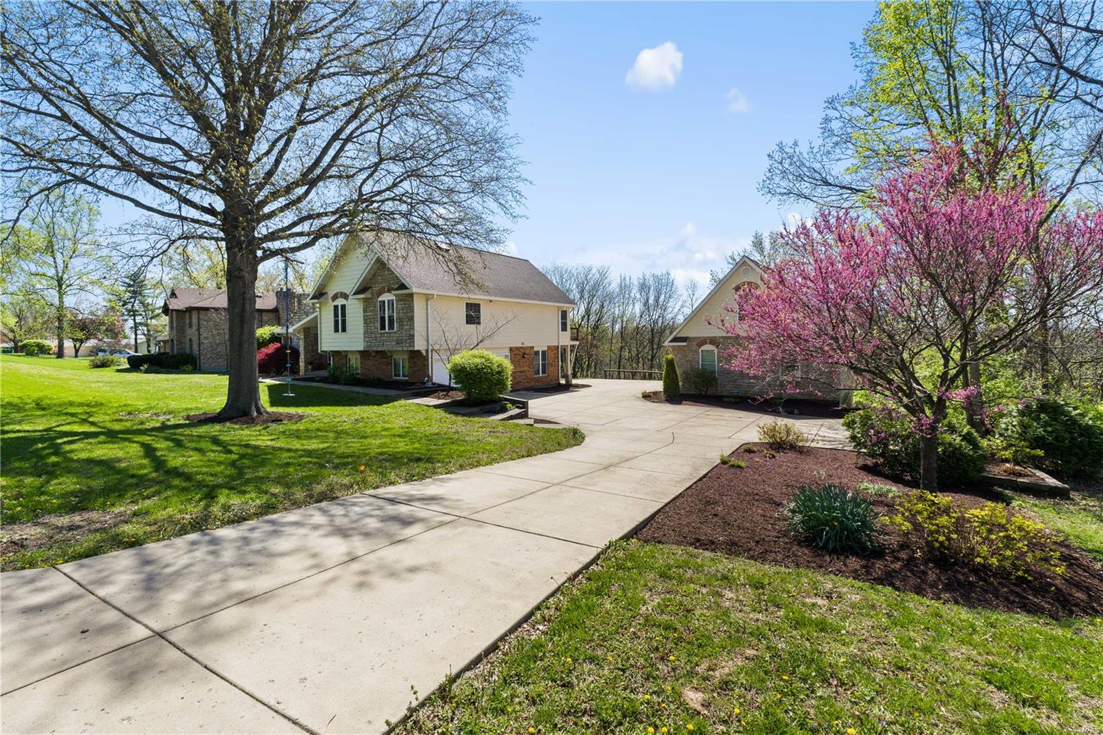 3022 Rockwood Trail