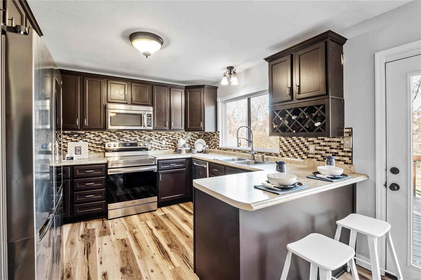 Ballwin, Missouri 63021, United States, 3 Bedrooms Bedrooms, ,2 BathroomsBathrooms,Residential,Pending,28173