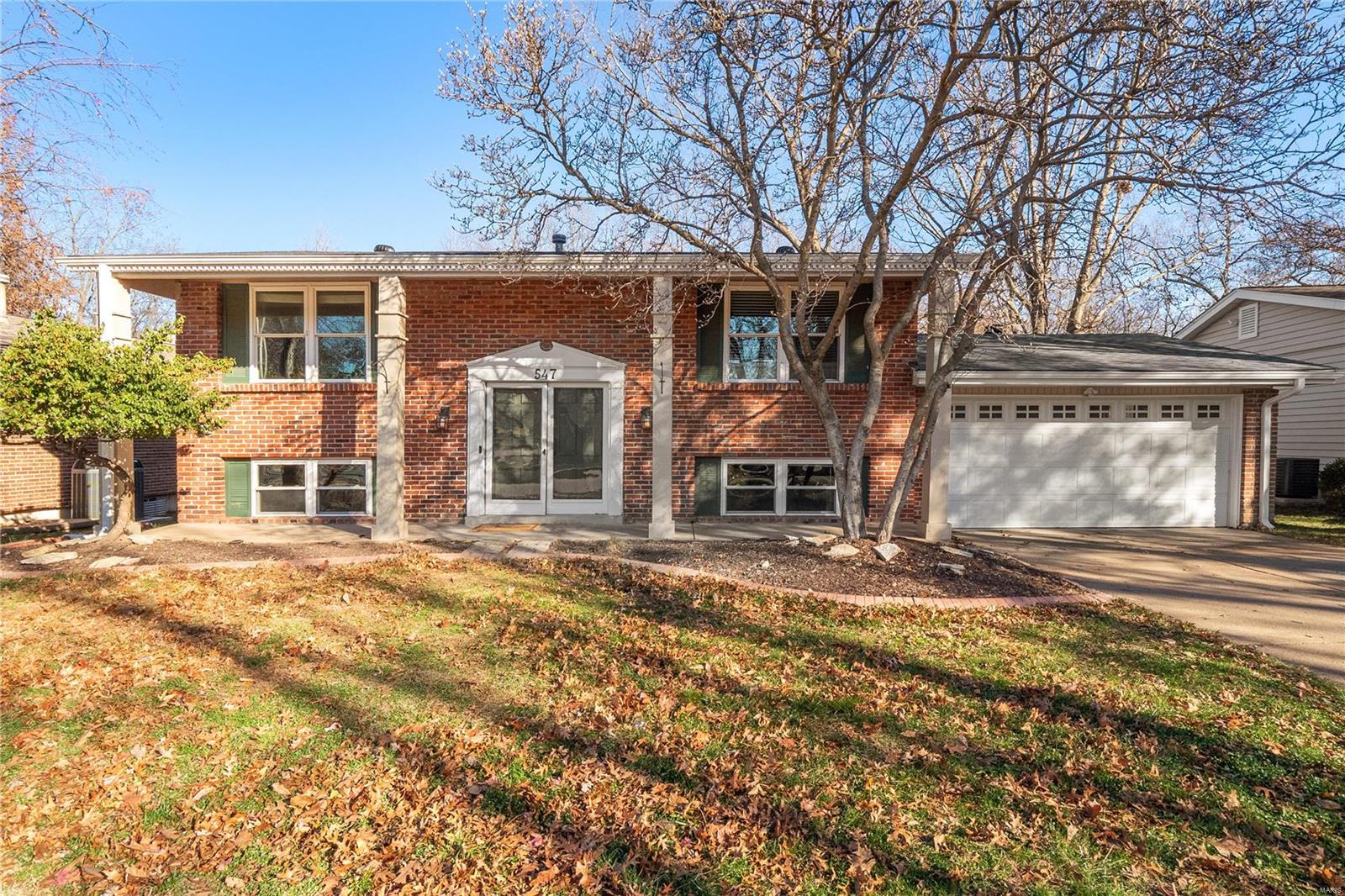 Ballwin, Missouri 63021, United States, 3 Bedrooms Bedrooms, ,2 BathroomsBathrooms,Residential,Pending,28173