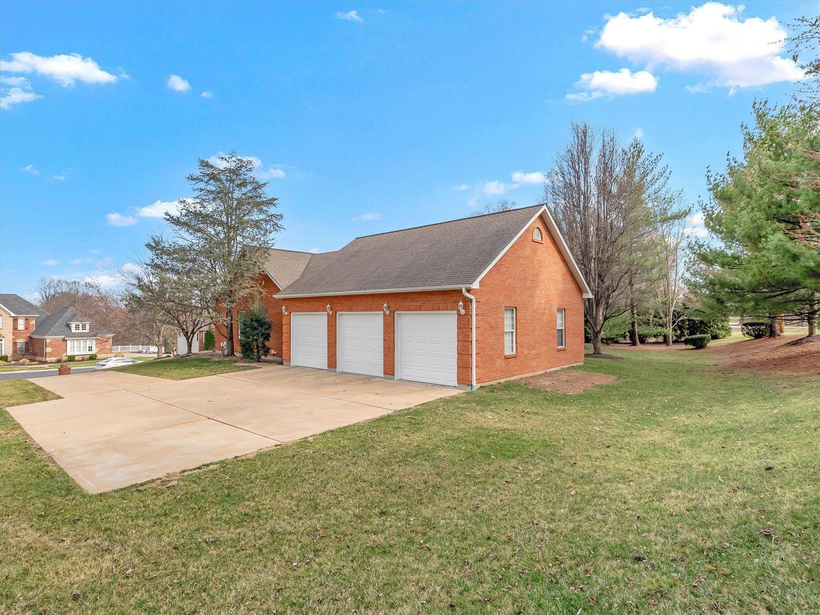 667 Ming Lake Drive