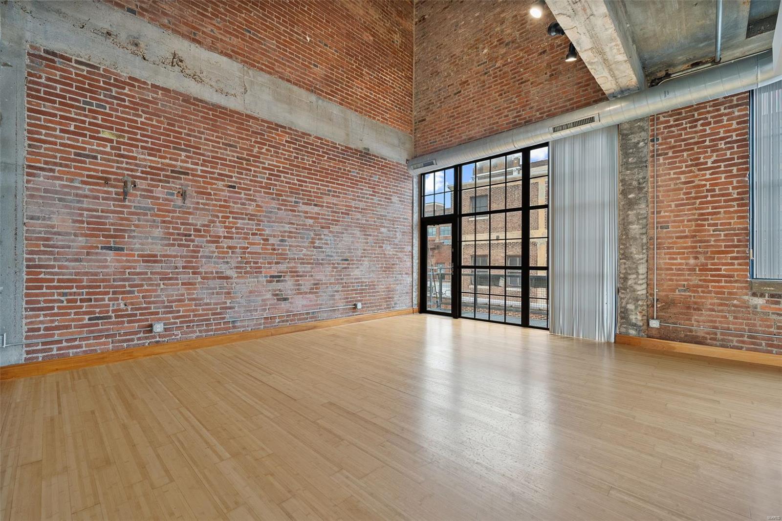 2201 Locust Street 401