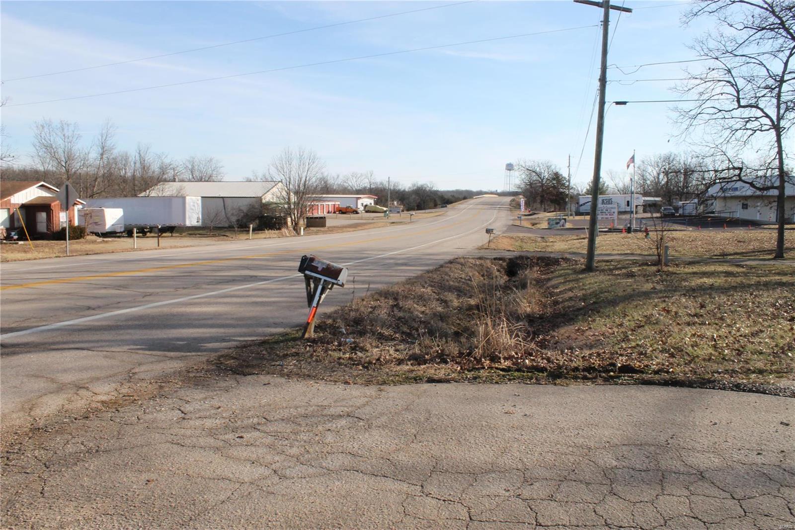 311 S Highway 185