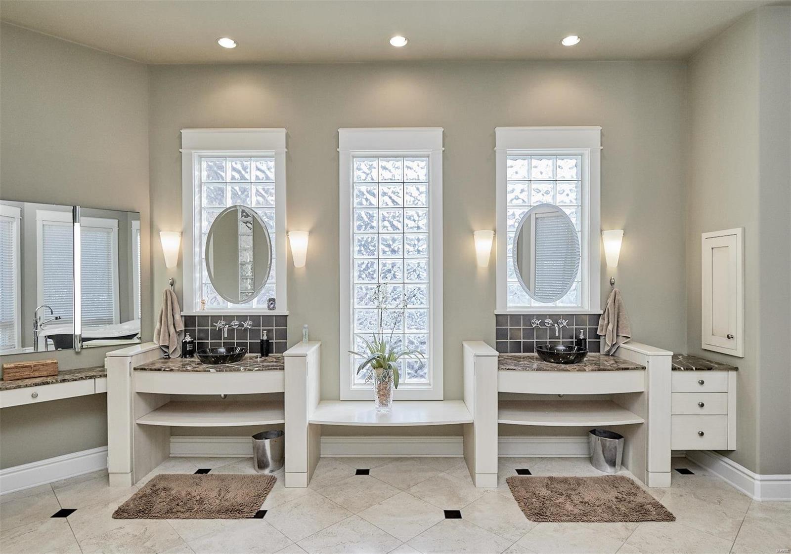 Chesterfield Lakes - Residential