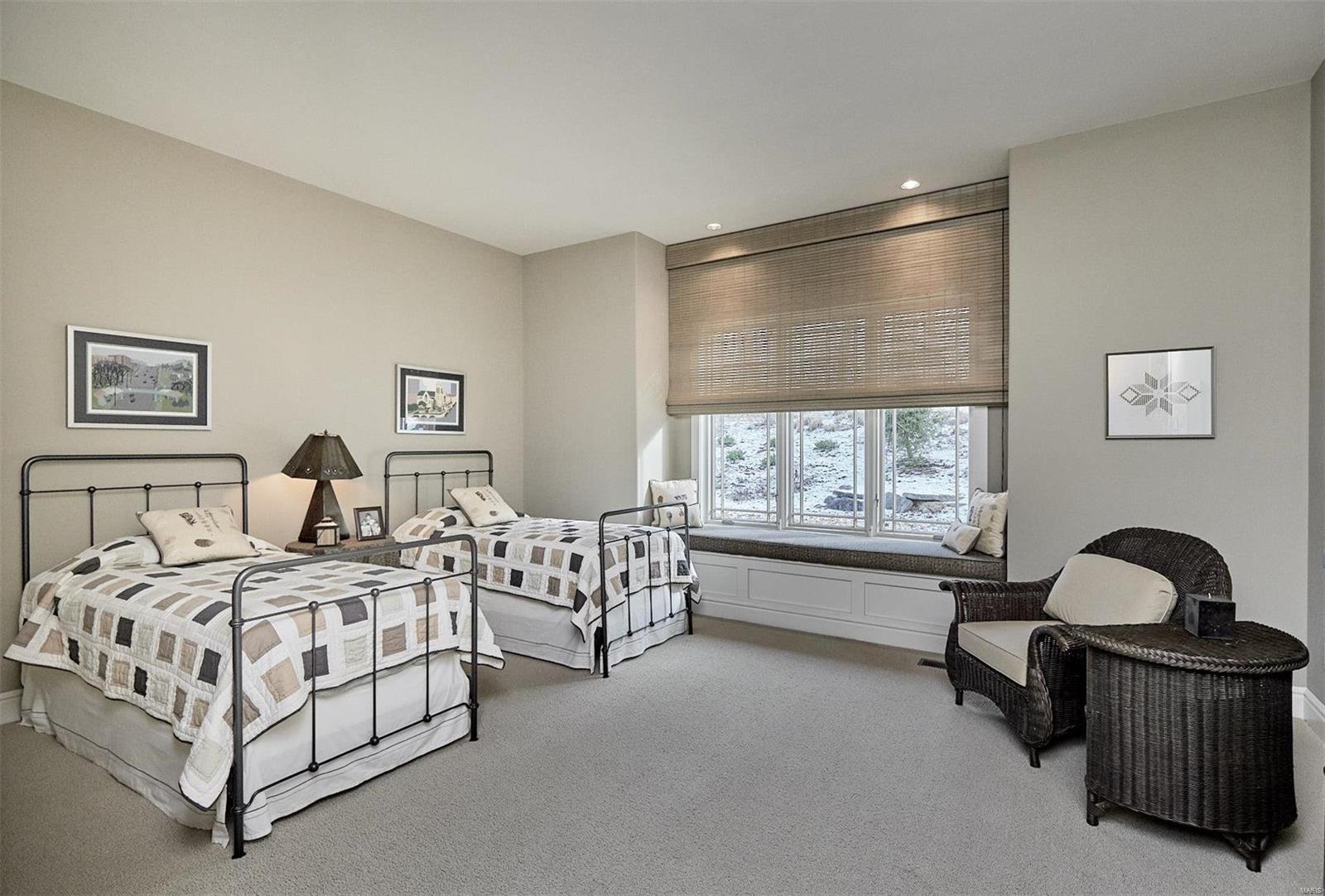 Chesterfield Lakes - Residential