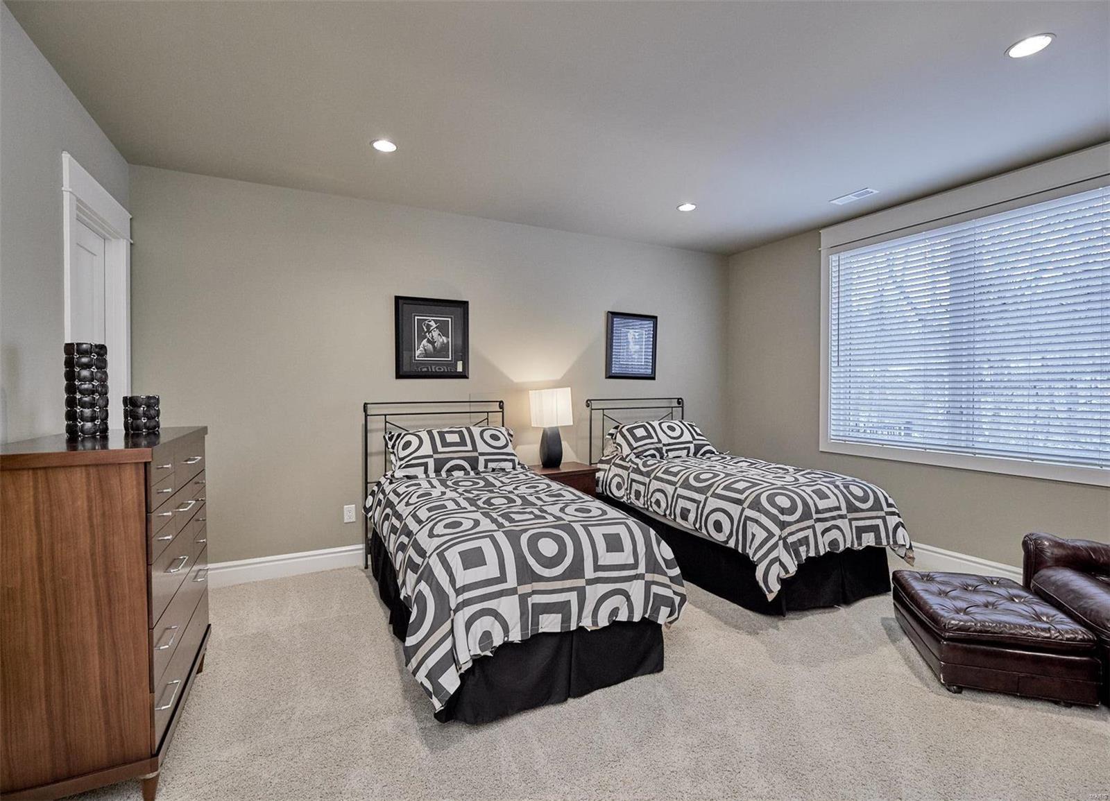 Chesterfield Lakes - Residential