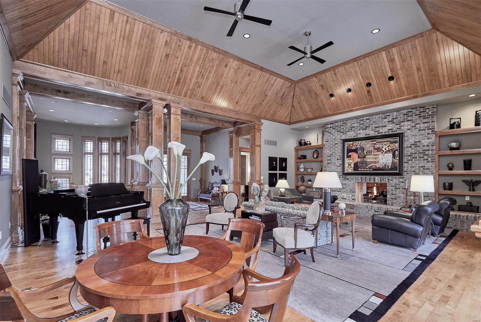 Chesterfield Lakes - Residential