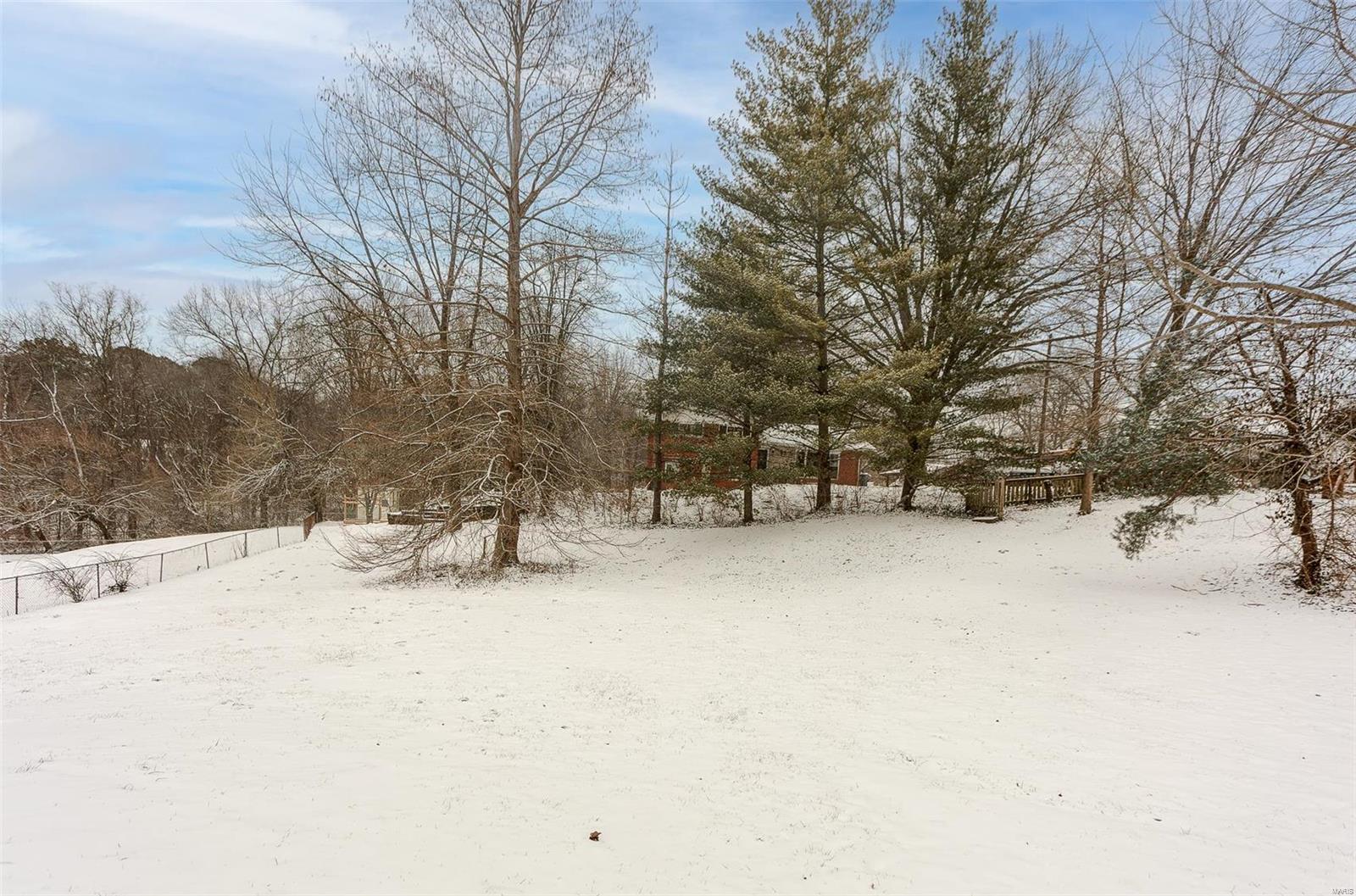 Collinsville, Illinois 62234, United States, 3 Bedrooms Bedrooms, ,1 BathroomBathrooms,Residential,Pending,1216