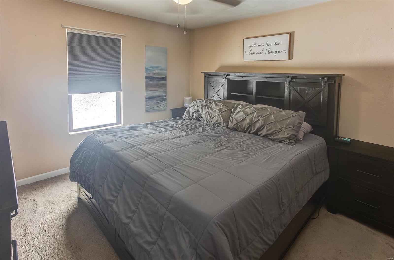 Collinsville, Illinois 62234, United States, 3 Bedrooms Bedrooms, ,1 BathroomBathrooms,Residential,Pending,1216